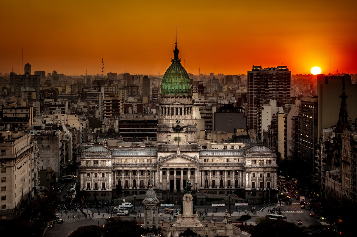 ¿A quién representan realmente diputados y senadores?